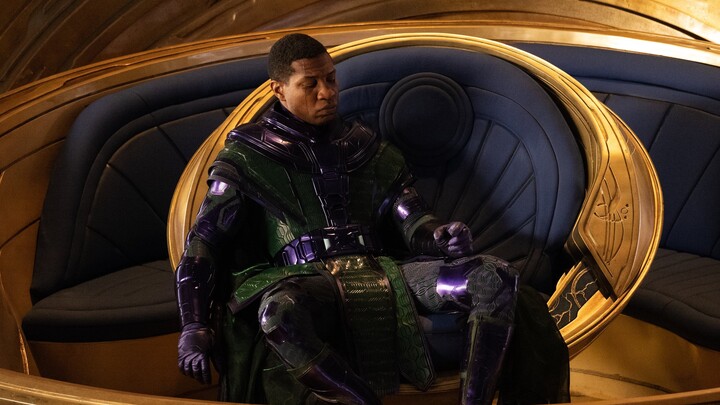 Gia đình năm người của Người Kiến vô tình lạc vào lĩnh vực lượng tử, cùng nhau chống lại phản diện l