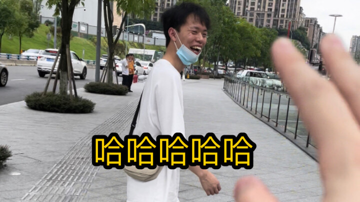 We were filming and suddenly burst out laughing, hahaha!