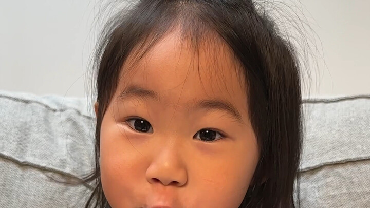 Selalu ada yang nanya, sekarang aku jawab secara resmi hahaha