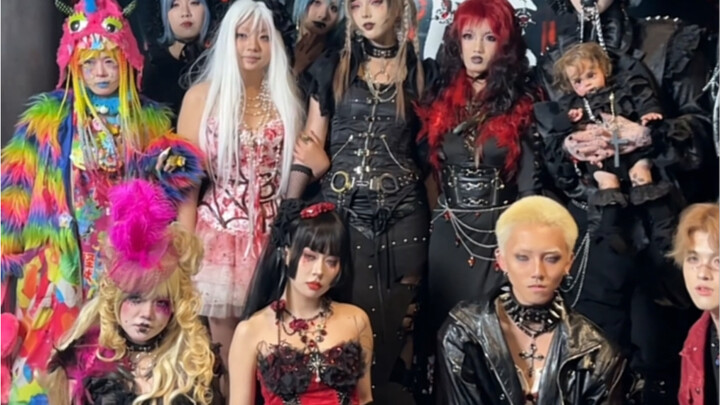 A full Ajin party is coming! It's so cool to be able to dress freely with like-minded people...
