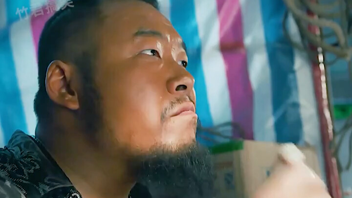 Hilarious Epic Scene with a Fierce Outlaw!