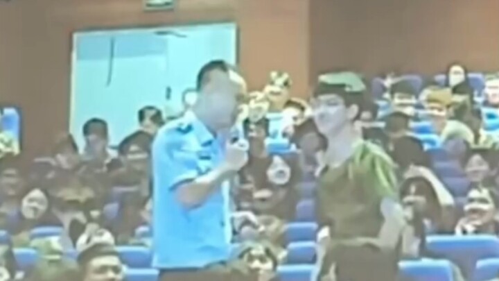 Pernah nonton film dewasa belum?