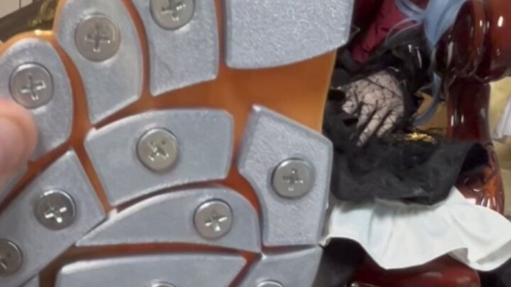 Tường, sinh nhật.