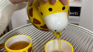 谁能拒绝一个长颈鹿的水杯喝茶～
