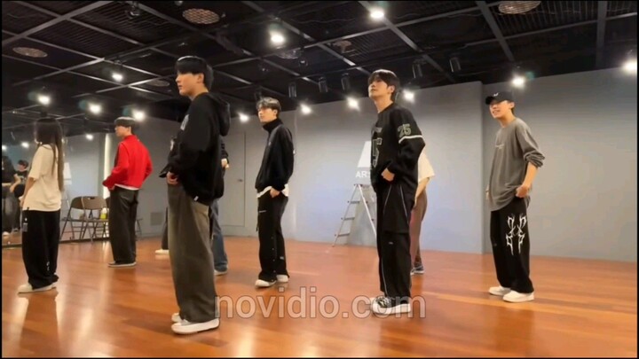 AB LIVE MEMBERS