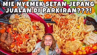 J4NCOK!! MIE NYEMEK SETAN JEPANG NGUMPET DI PARKIRAN