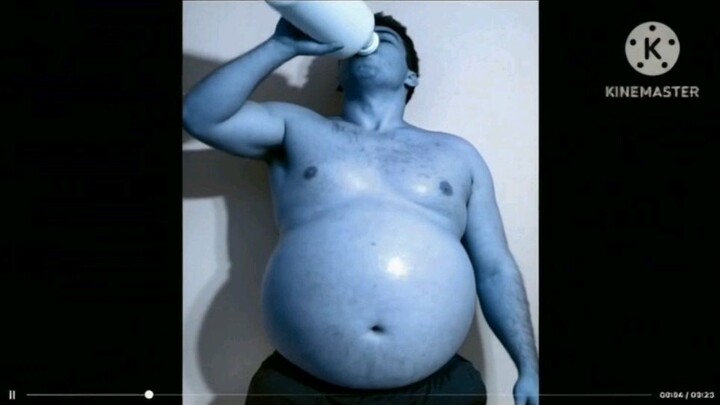 video man drink water 1,056 liter inflation belly approximately 756,096 time faster
