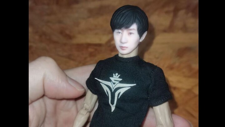 Figur aksi OTTO buatan sendiri