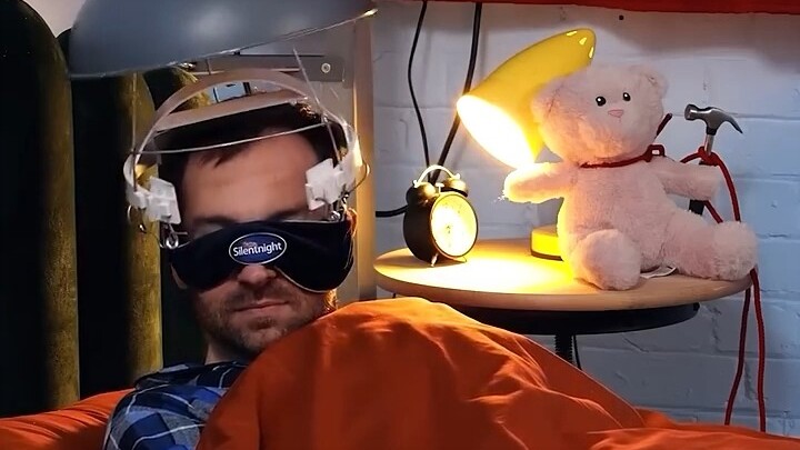 “Anh bạn phát minh ra máy tự động ngủ”