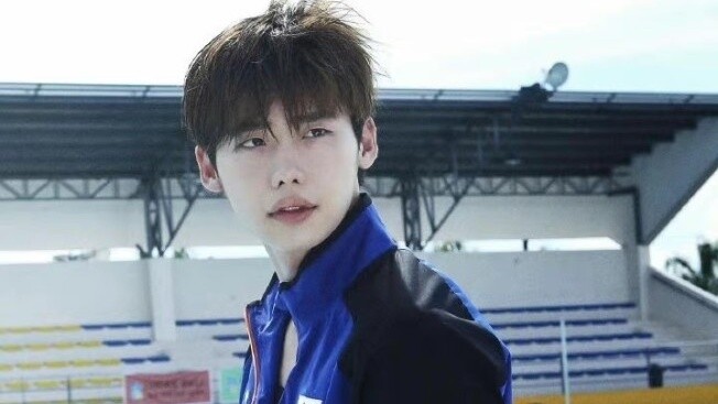 [Lee Jong Suk] Siapa pria ini yang tidak bingung?