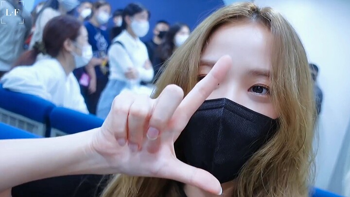 【คิมจีซู】บันทึกวิดีโอคิมจีซู JISOO ไปเยี่ยมกองถ่ายลิซ่า | LILIFILM EP.6 | CUT ส่วนตัวของคิมจีซู JISO