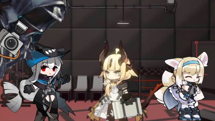 Ling Lan: Các chị cùng vẫy đuôi nào! Tôi: 🥵🥵🥵