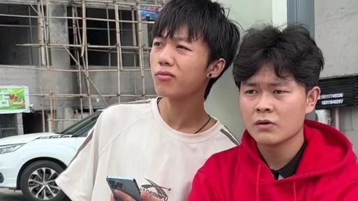 Con khỉ thật là đạo đức giả.