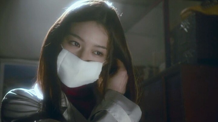 Cewek ngerjain orang dengan berdandan jadi Wanita Berbibir Sobek, tapi malah ketemu Wanita Berbibir 