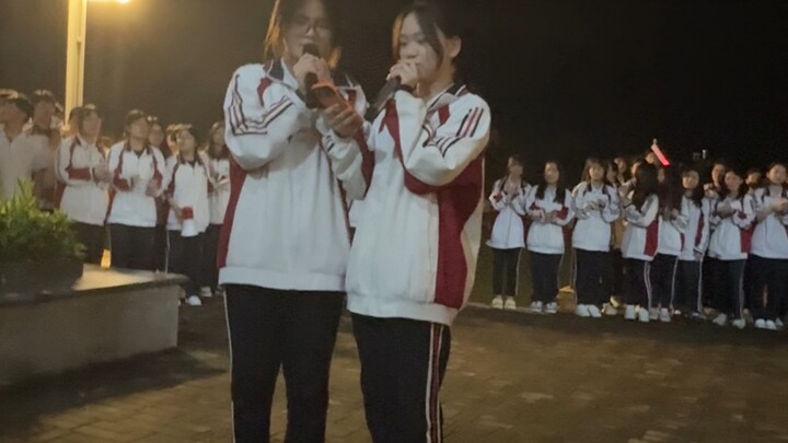 Lễ hô vang trước kỳ thi đại học tại Trường Trung học Heshan (video hơi dài, hãy kiên nhẫn xem hết nh