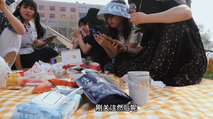 Vlog 06 | A College Girl Who Can’t Play Werewolf Goes on a Picnic