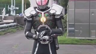 Chiêm ngưỡng những cú đá vòng tròn cực ngầu trong Kamen Rider (Tập 1)