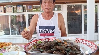 ข้าวเที่ยงนำกันนะครับ