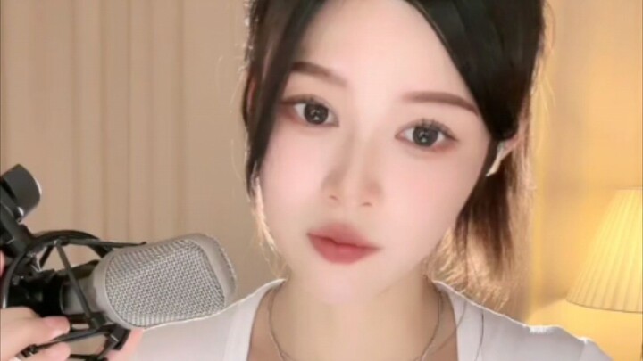 抖音音乐人弹唱:小漓