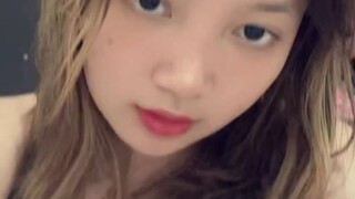"Diem-diem nyihir semua mata — hypnotic aura"