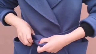 After living for thirty years, I finally realized that this is how a coat belt is tied. How to tie a
