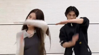 The difference in the intensity of challenges faced by idols within and outside their groups