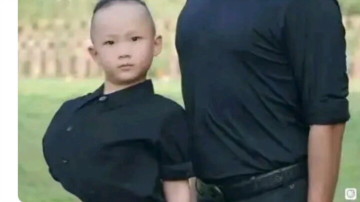 Photoshopped these two to look like fake soldiers.