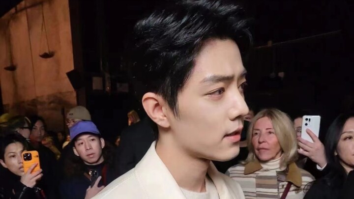 ผมดำ ผิวเหลือง! ระดับความนิยมของซุปตาร์สายเลือดแท้แห่งวงการบันเทิงจีนนั้นอยู่ที่ระดับไหนกันแน่? พี่ค