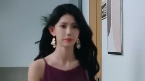 Setelah tinggalkan pria brengsek, aku menikah dengan pamannya yang miliarder