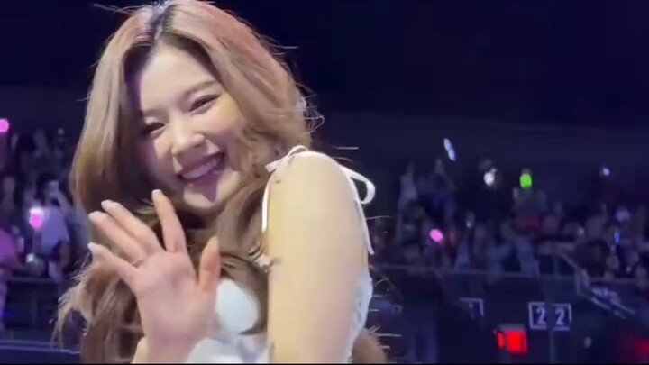 【4K 直拍】Chic Dance Aura with Model Energy 👑 #Kpop #KpopDance #Fancam #StagePerformance