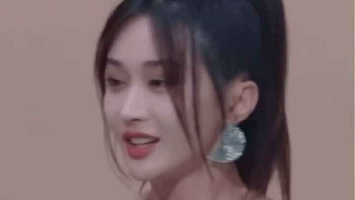 ฉันคิดว่าระดับภาษาจีนของพินหรูน่าจะไม่ได้เป็นการเหน็บแนมนะ