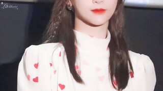 "من حسن الحظ أن عالم الترفيه لم يُفسد لطفها."