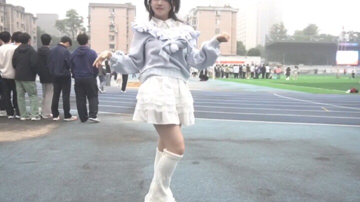 When someone suddenly started dancing to "Shironeko Paradise" on the playground...