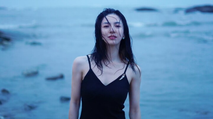 Giữa trời đất, đâu cũng là sân khấu; hãy cùng xem Đường Thi Ý ngẫu hứng nhảy múa