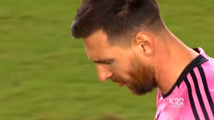 Lionel Messi Scores a HAT-TRICK in Just 33 Minutes