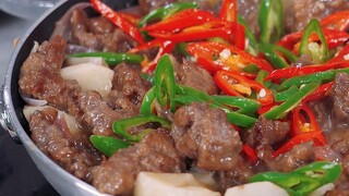 超无敌软嫩多汁牛肉，搭配软糯芋头，啊啊好吃疯掉了......【嫩牛芋头煲】