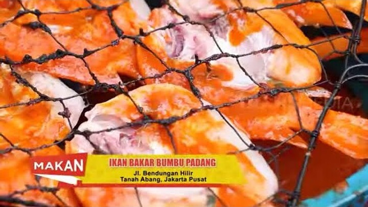 Nikki Frazetta Menikmati Ikan Bakar Bumbu Padang | MAKAN RECEH (10/02/22)