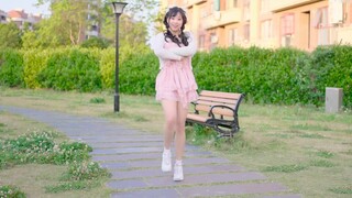 Innocent girl next door~Do you want to date her?