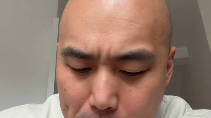 3 phút, hai cân thức ăn.