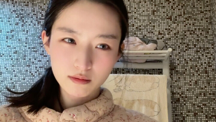 Ketika Aku Mengajari Burung Beo Mengucapkan Meme Kekinian