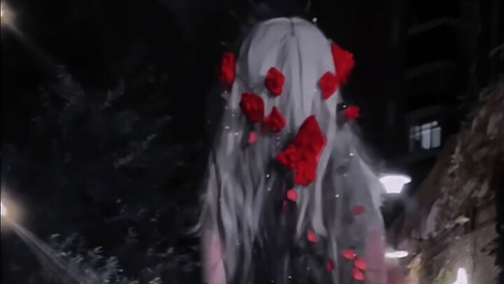 Saat itu, makna dari cosplay tidak lagi terbatas pada rasa cinta semata