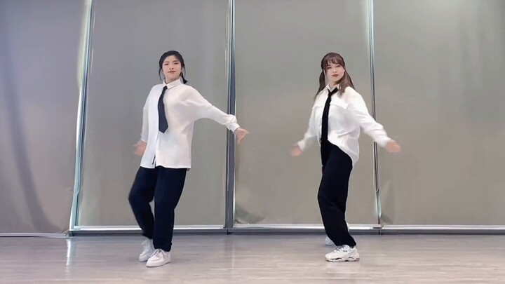 Jo's mother and Jun's mother perform a rough set of boxing for everyone