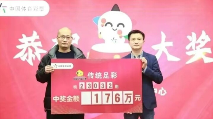 Menolak penutup kepala, pria dari Chongqing muncul dengan wajah terbuka saat mengambil hadiah besar 