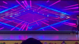 Kompetisi penyanyi menjadi hit dengan tarian "jopping" superM! Meledak!