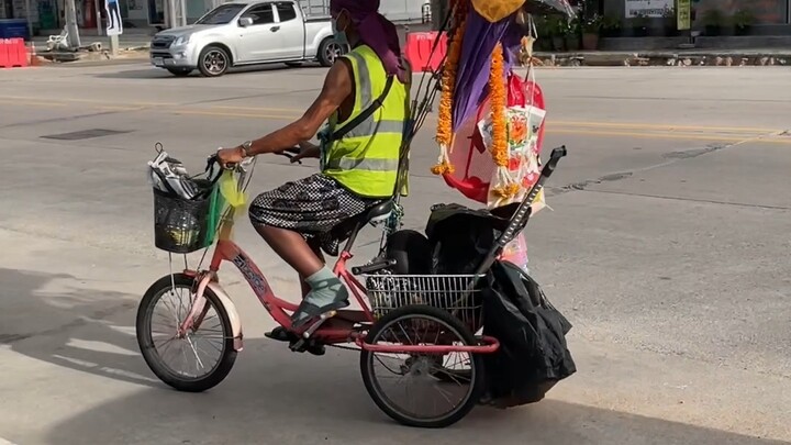 Ritualitas Pak Tua Pemulung di Thailand