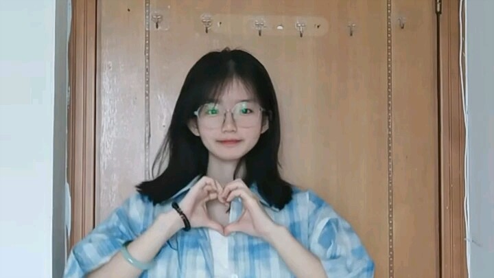 The cute sweet girl from Guangdong is here