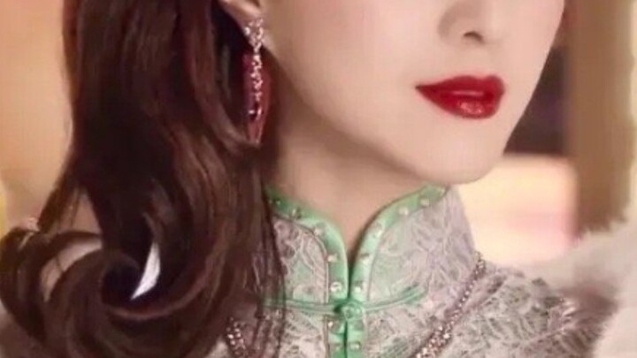 It’s amazing! I finally understand why so many people want to look like her!
