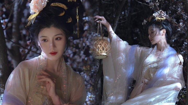 玉碗光含仙掌露 半榻梦回春遇暮