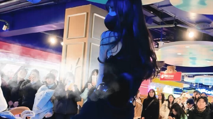 Wow, just straight-up locked everyone in for a full ten minutes...