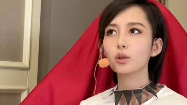 Imitation show "My short hair is for you"